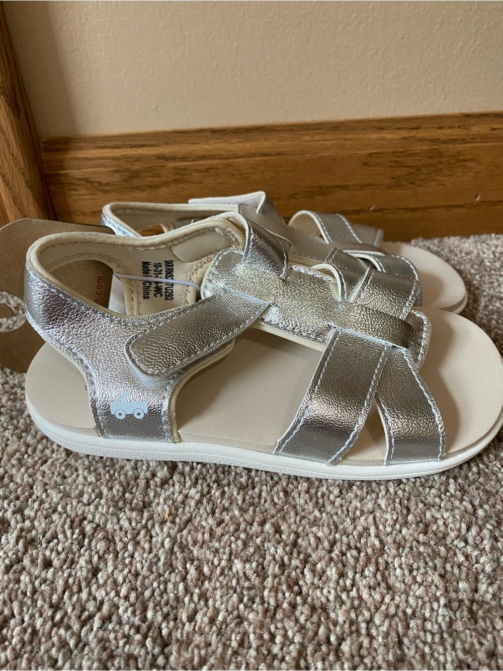 NWT See Kai Run Kids Silver Metallic Strappy Sandals. Size 11